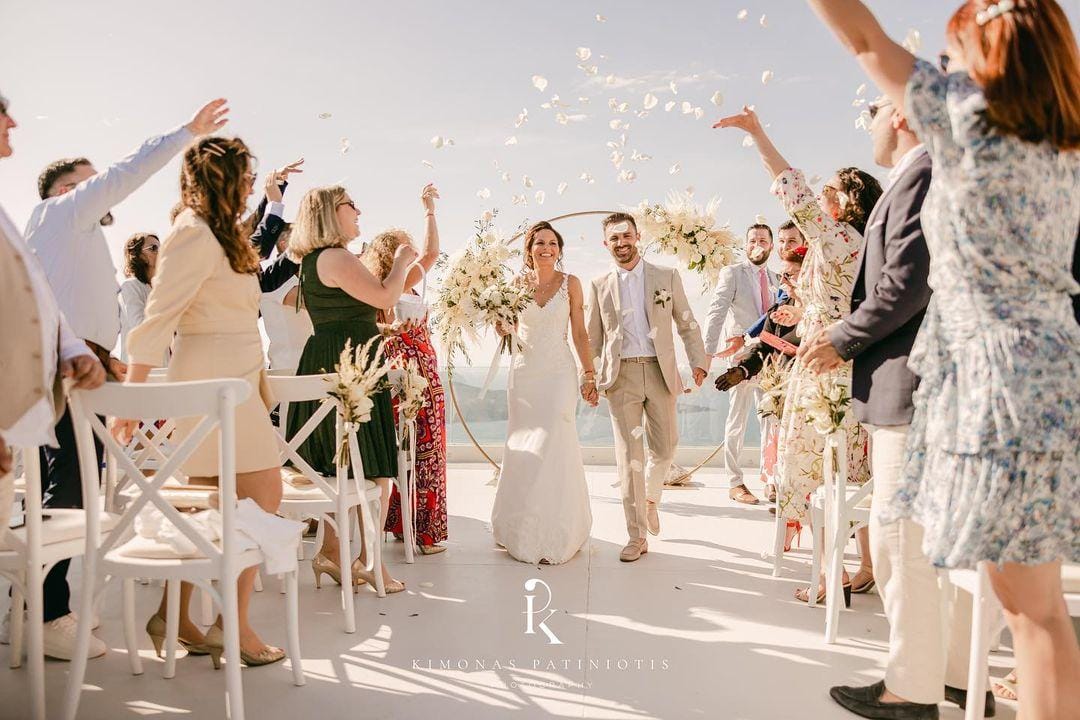 Luxury bridal look with wide caldera panorama