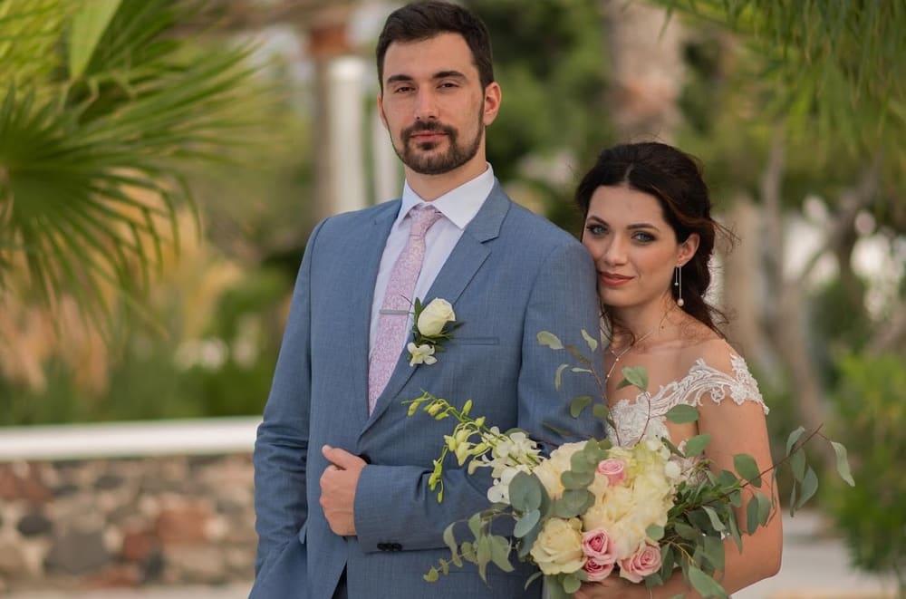 Natural boho bridal style Santorini
